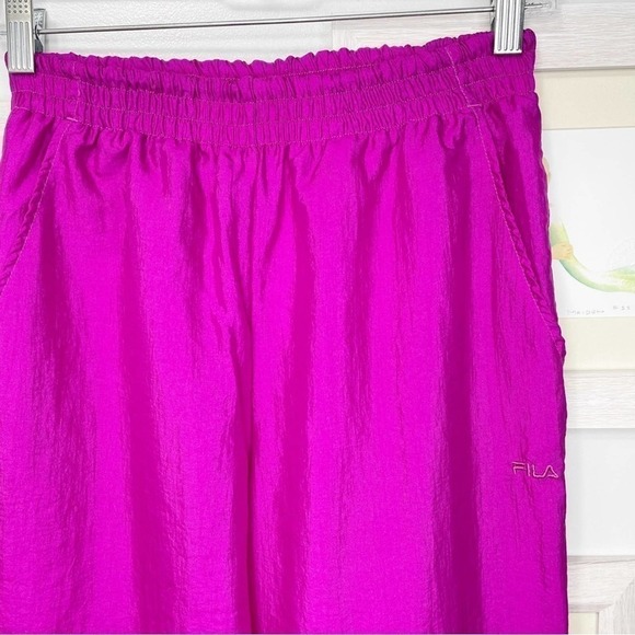 VINTAGE Fila Fuchsia Italian Windbreaker Pants Women’s Size 6 - Picture 2 of 13